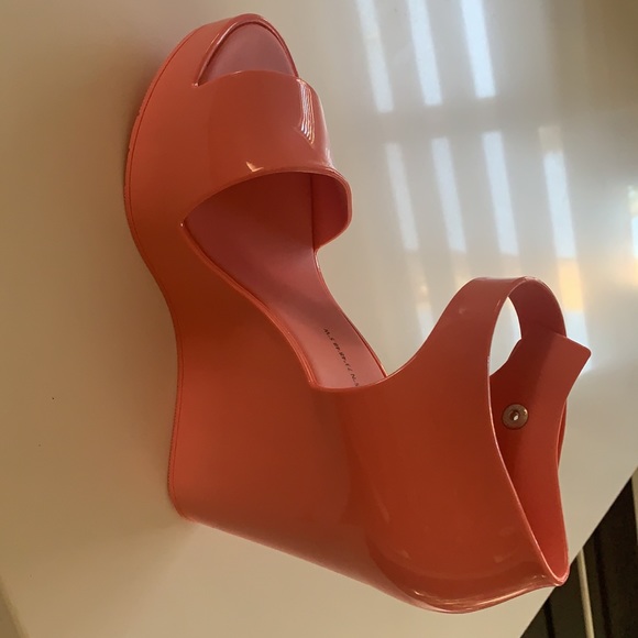 too big on me. I need  6 size instead 7 - Picture 3 of 5